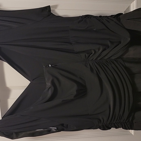 SLNY Black Dress with White Floral Edging - Picture 4 of 6